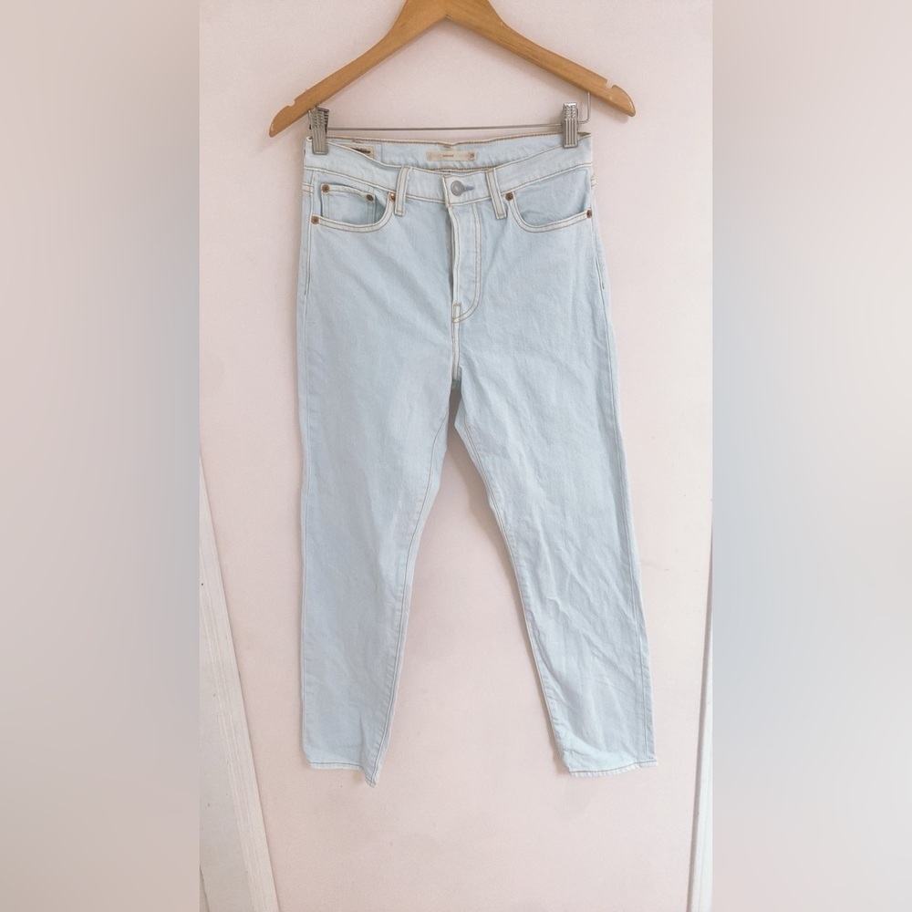 Levi's Wedgie Icon Jean in  Faint Hearted - Picture 4 of 15
